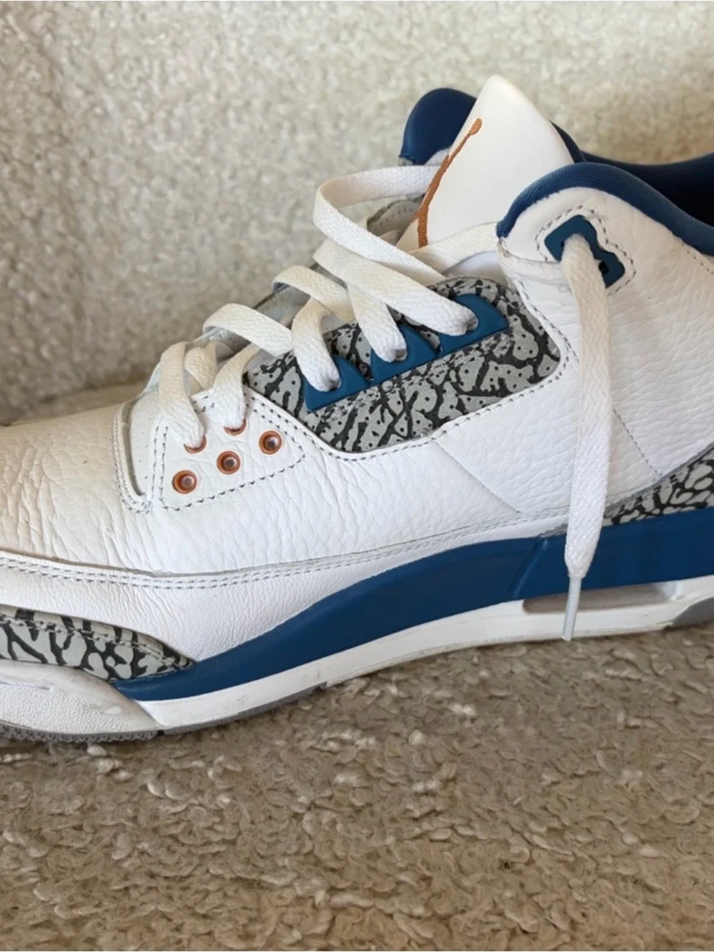 Jordan Retro Wizards Low White Blue with Elephant Print NEW WITH BOX